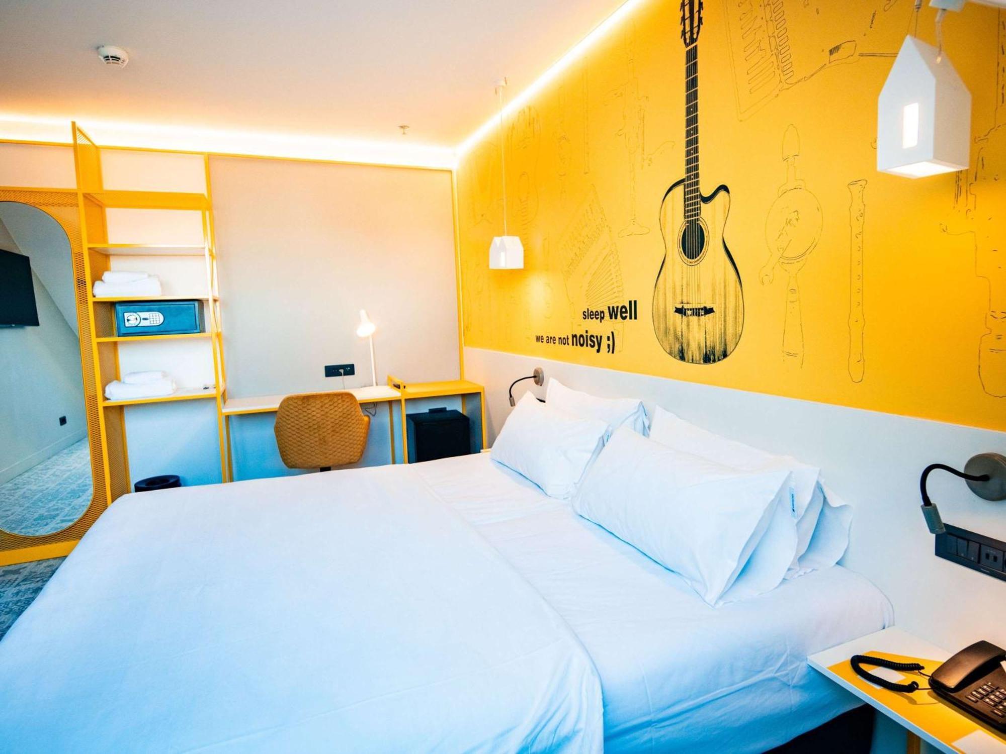 Hotel Ibis Styles Sibiu Arsenal Extérieur photo