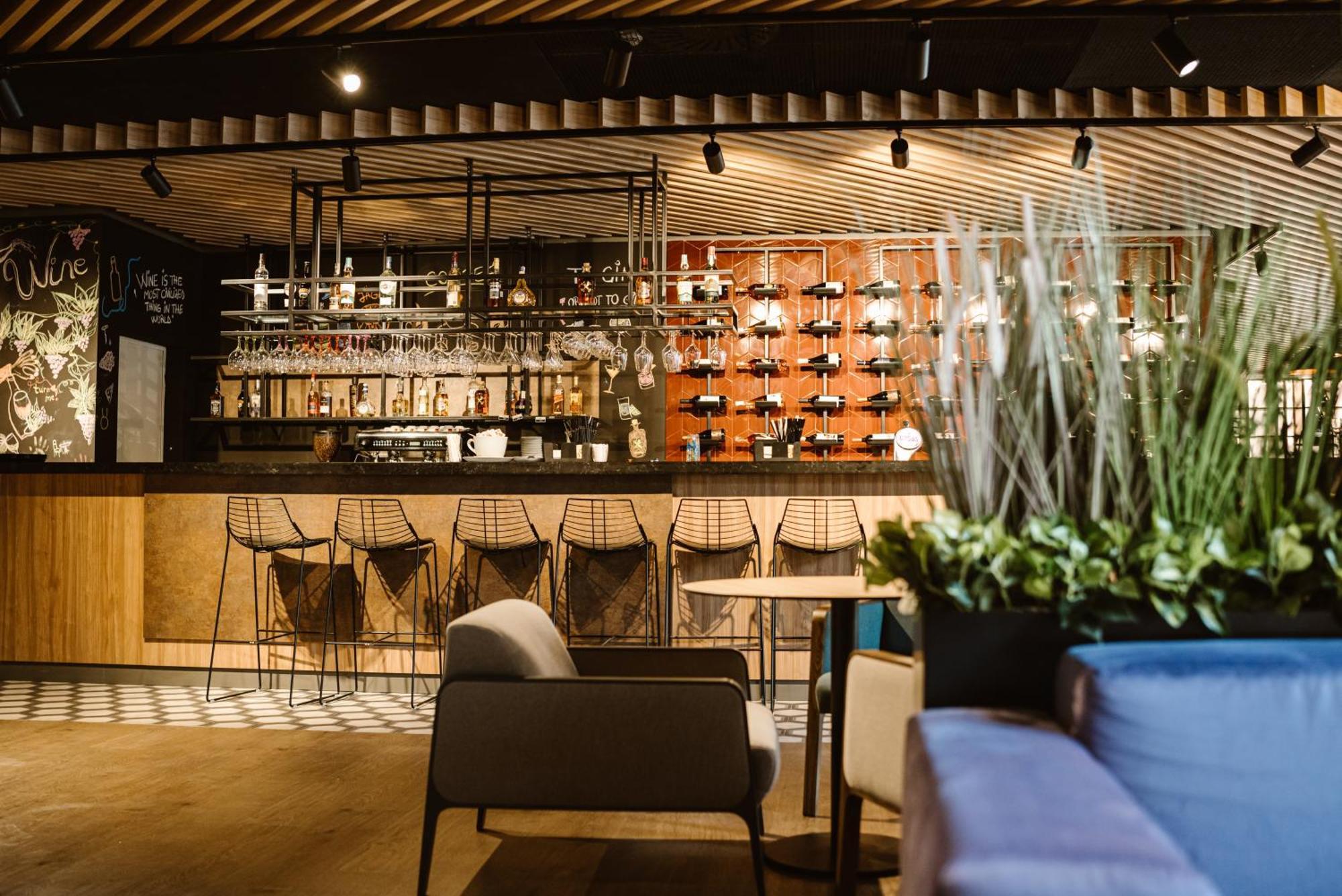Hotel Ibis Styles Sibiu Arsenal Extérieur photo