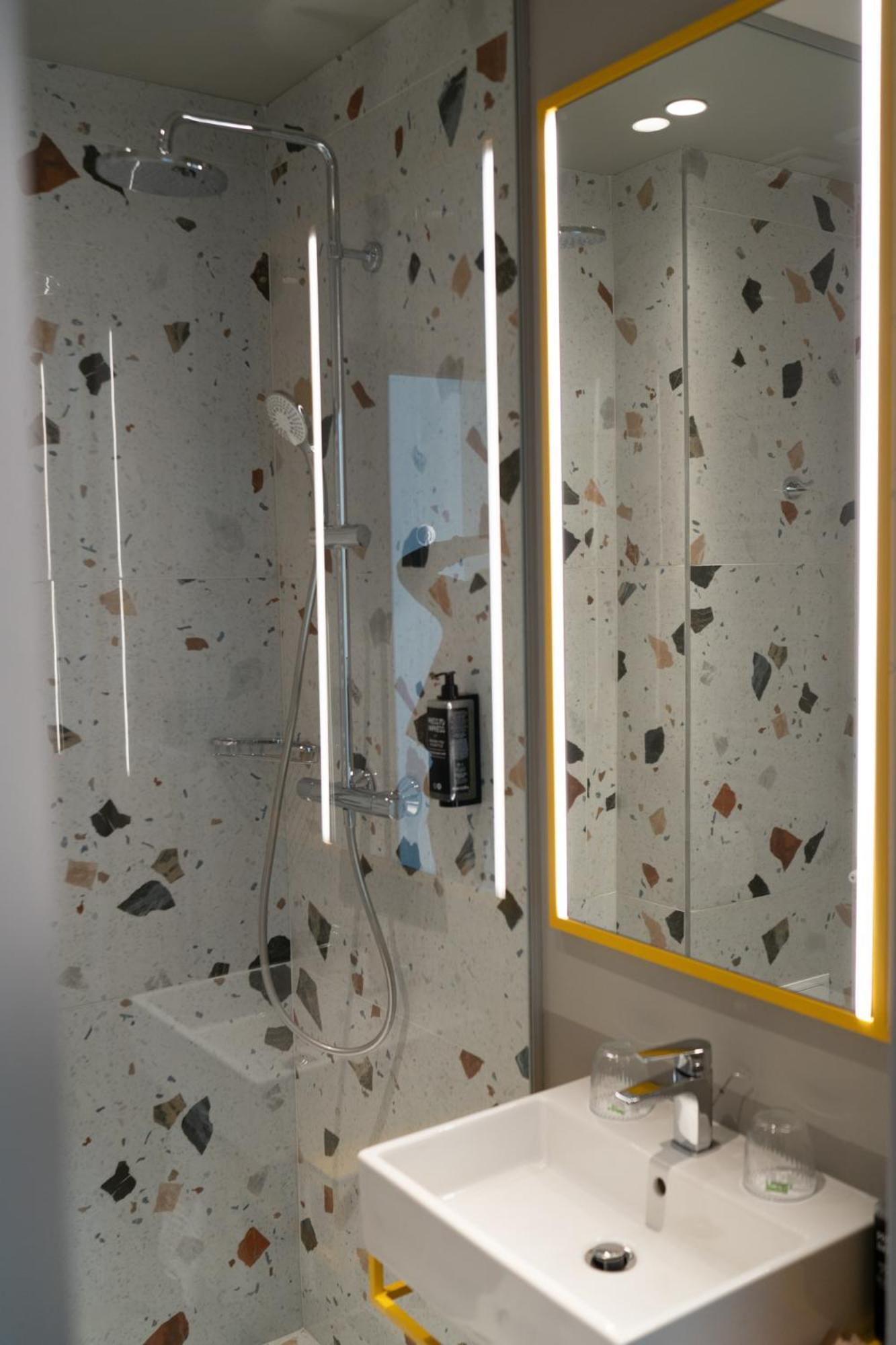 Hotel Ibis Styles Sibiu Arsenal Extérieur photo