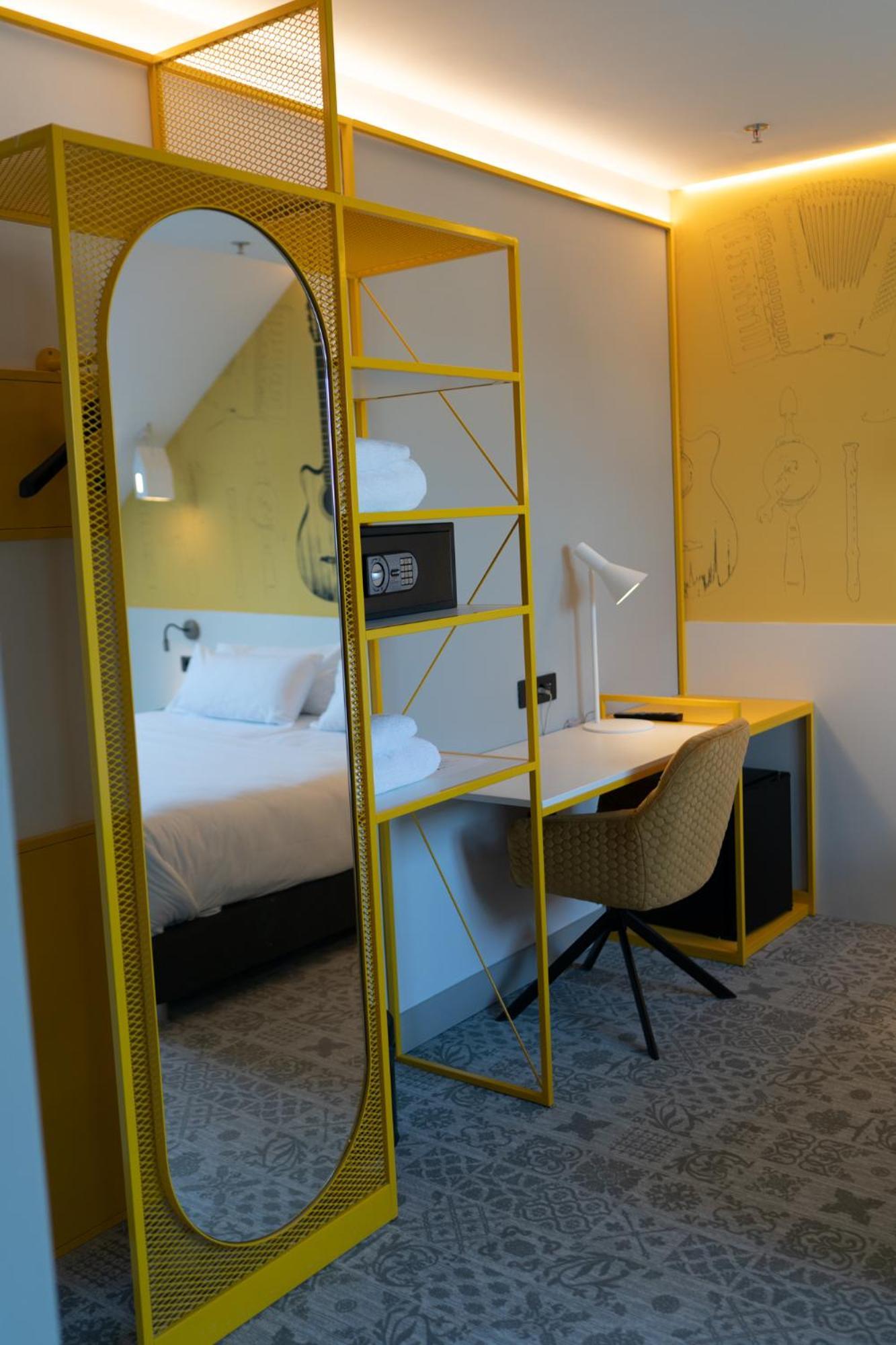 Hotel Ibis Styles Sibiu Arsenal Extérieur photo